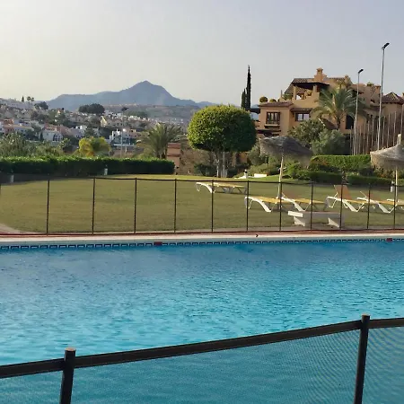 Estudio A 10 Minutos Del Puerto Banus Естепона